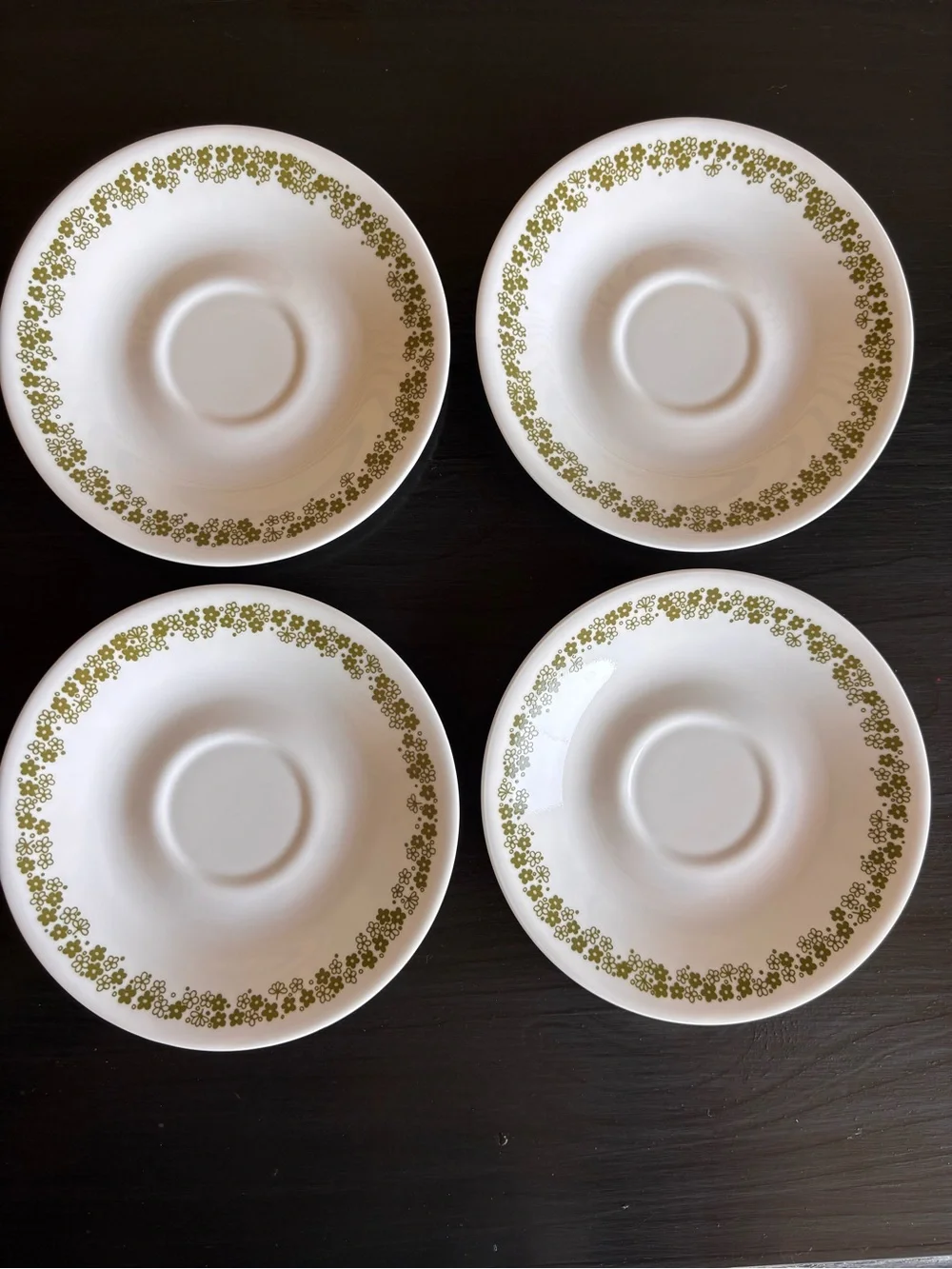 Corelle By Corning Spring Blossom Crazy Daisy Tea Coffee Saucers Set of 4 1970s